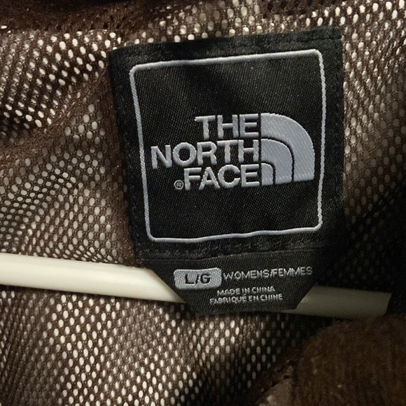 North Face Wind Breaker - Picture 3 of 3